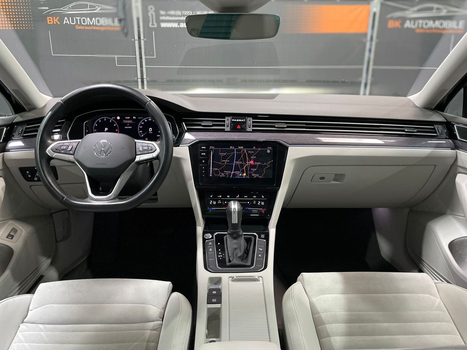 Fahrzeugabbildung Volkswagen Passat R-Line Elegance#360°#Virtual#Pano#Matrix