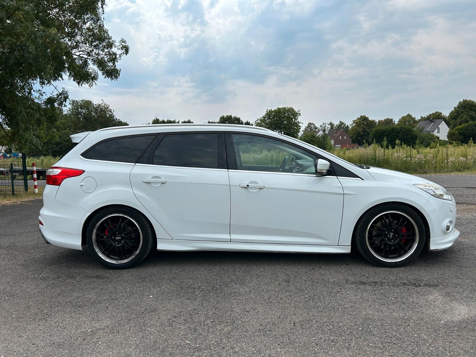 Ford Focus 2013 — photo 6