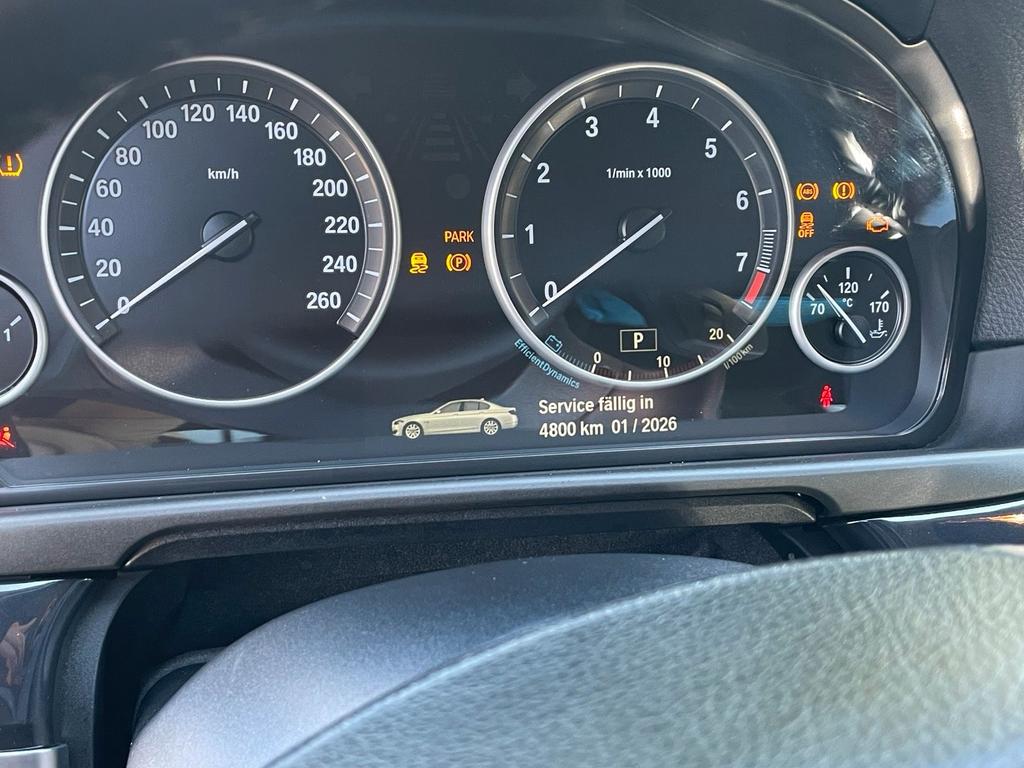 BMW 523