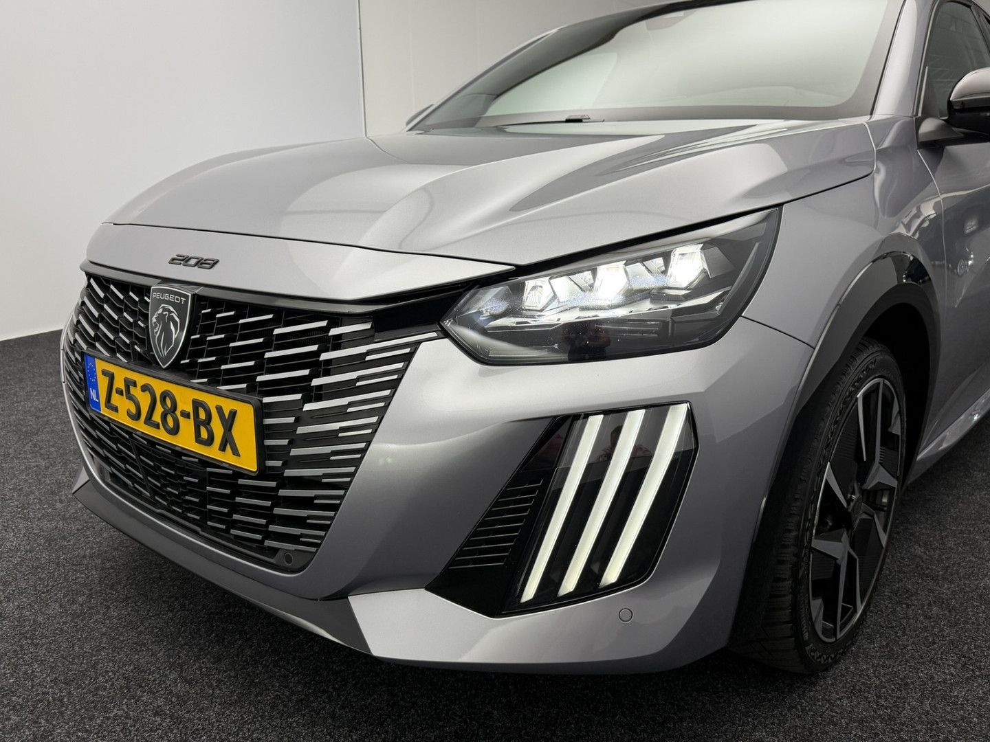 Peugeot e-208 EV GT 51 kWh 3-Fase SOH 96,5% | Warmtepomp imagem 3