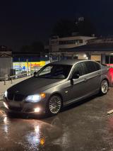 BMW 318d E90 LCI - BMW 318 Limousine E90 mit Diesel-Antrieb