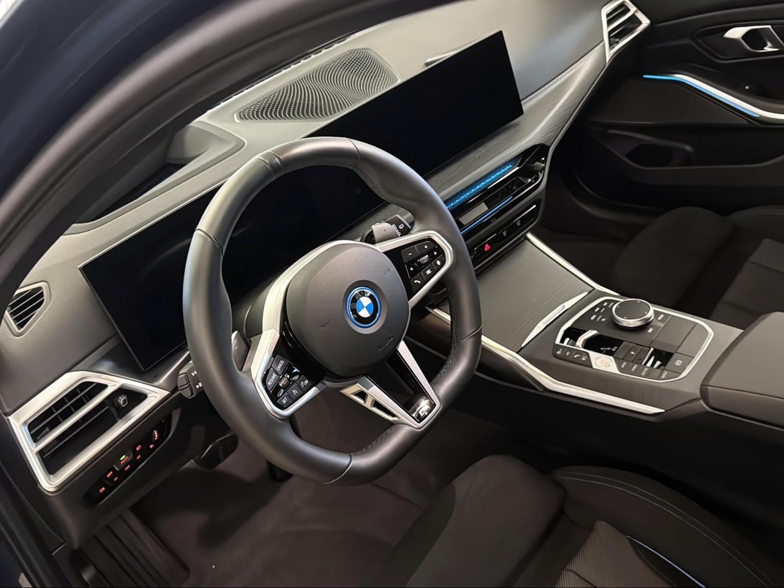BMW 330 - Bild 4