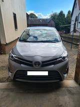 Toyota Verso 1.6l Valvematic 5-Sitzer - - Toyota Verso mit Benzin-Antrieb: Kleinbus, 1.6