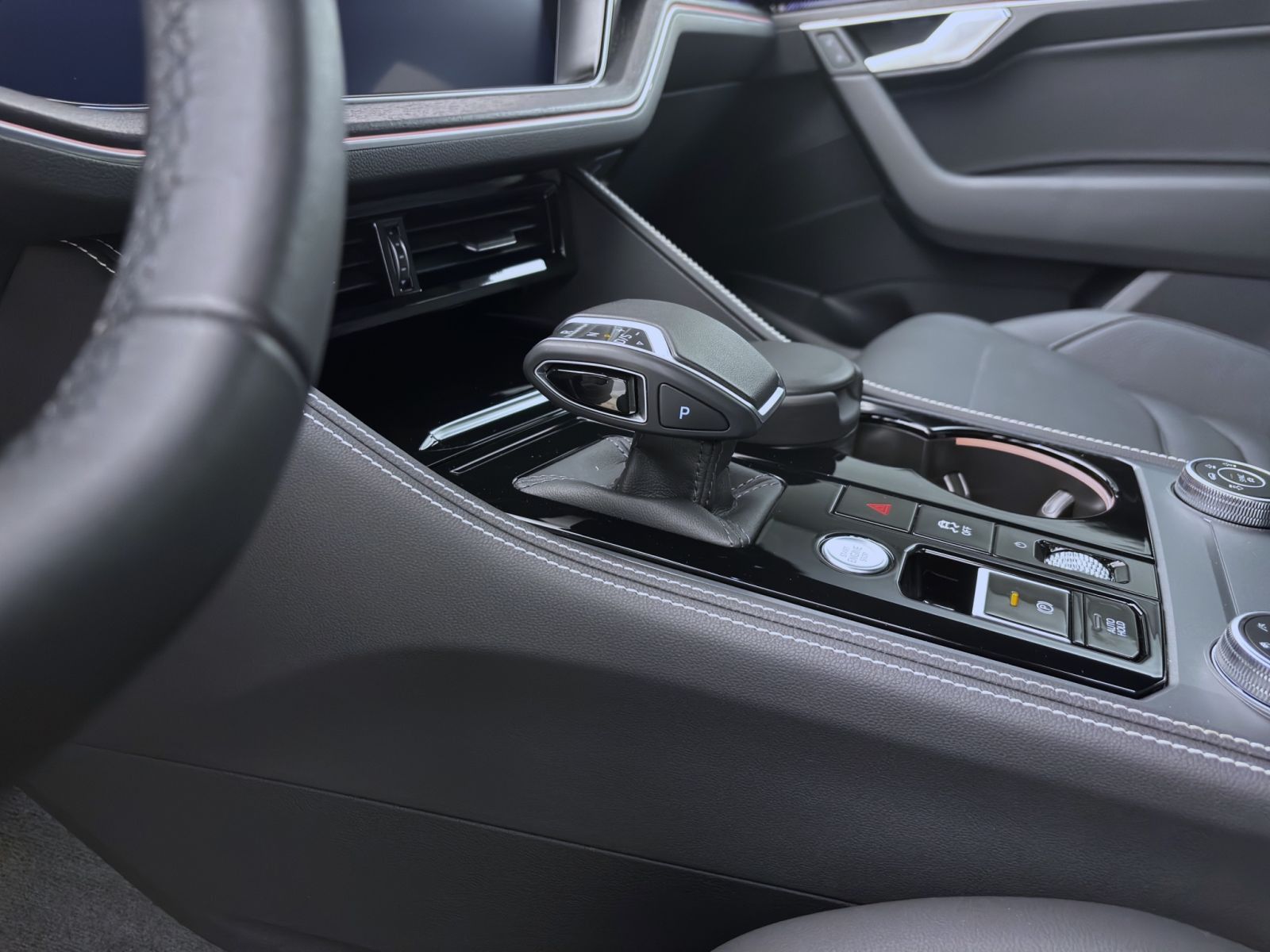 Volkswagen Touareg - Bild 15