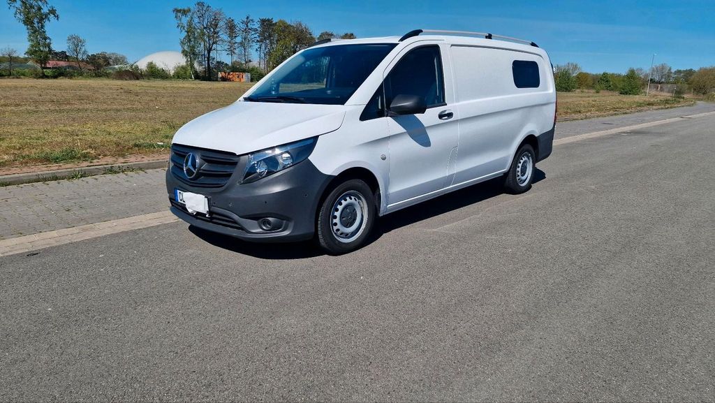 Image of Mercedes-Benz Vito