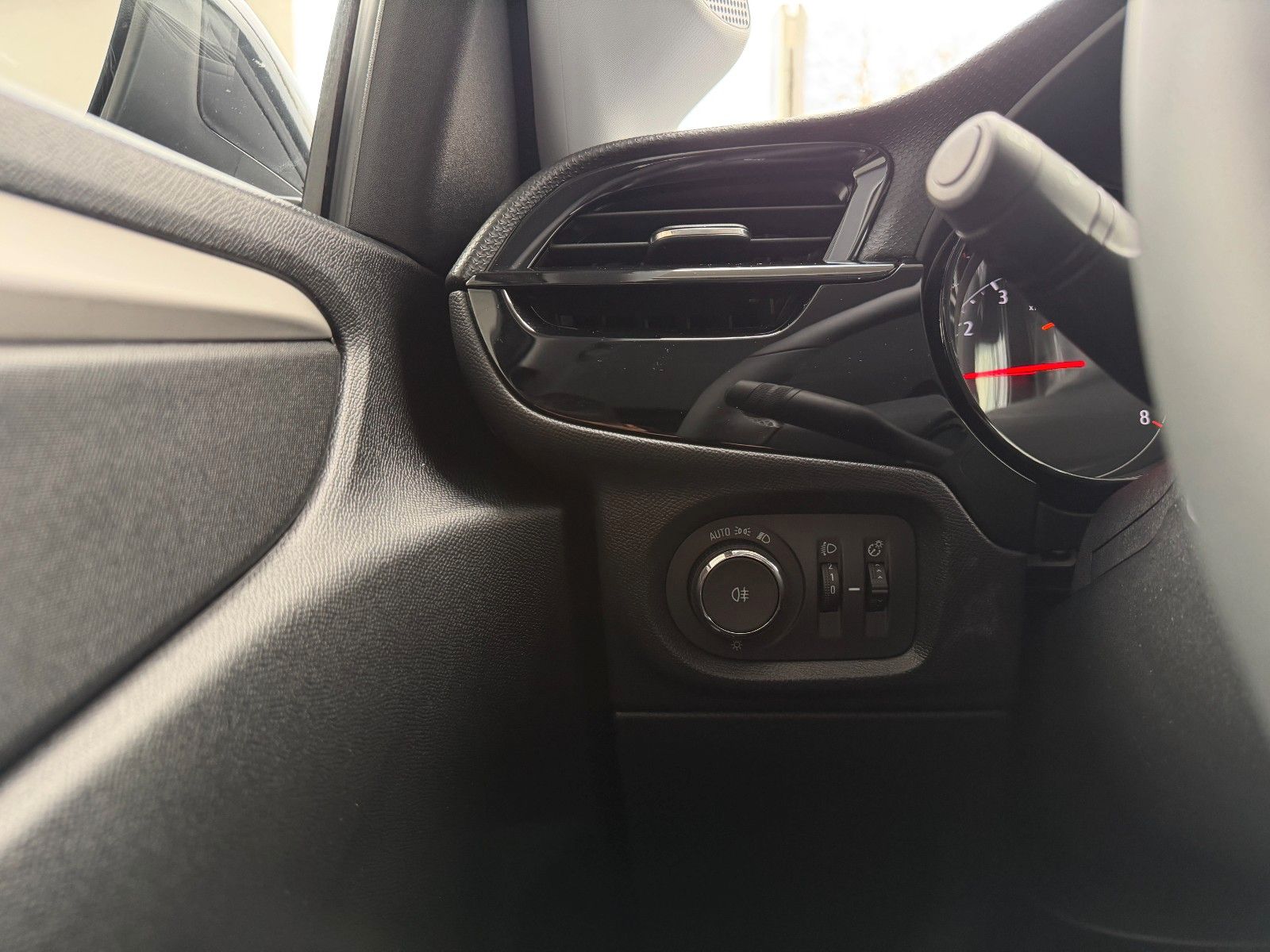 Fahrzeugabbildung Opel Corsa F Edition 100PS LED/Allwetter/Parkpilot!