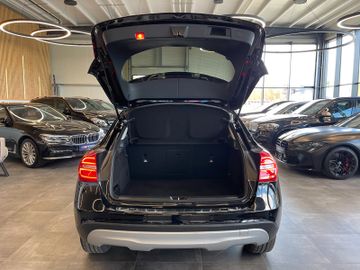 Mercedes-Benz GLA 200 7G-DCT Style *NAVI*XENON*SHZ*TEMPOMAT*