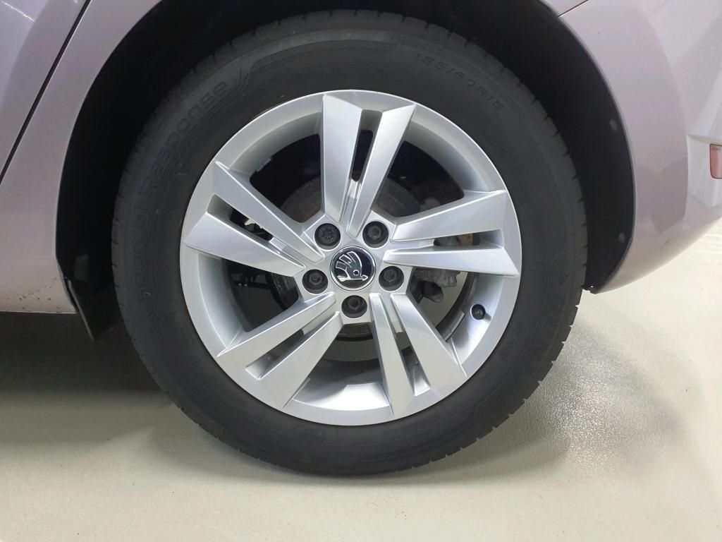 Skoda Fabia Style 1.0 TSI PDC*Tempo*Klima*SH