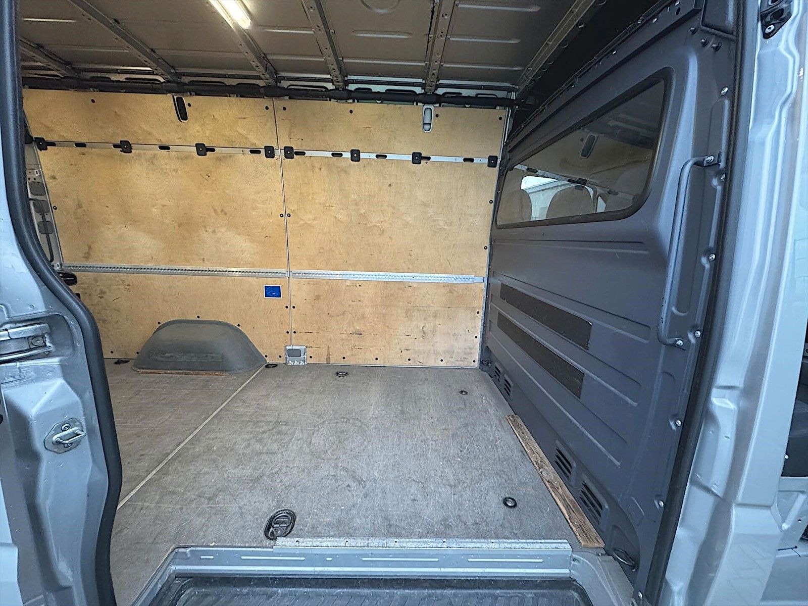 Fahrzeugabbildung Mercedes-Benz Sprinter II Kasten 319 CDI L2H3 *Bi-Xenon*19%*