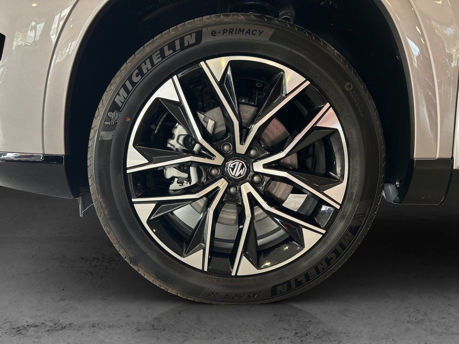 Fahrzeugabbildung MG MG S9 PHEV Luxury 7 Sitzer
