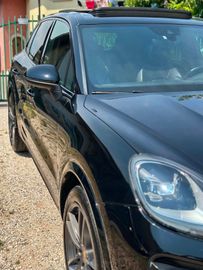 Porsche Cayenne - 5