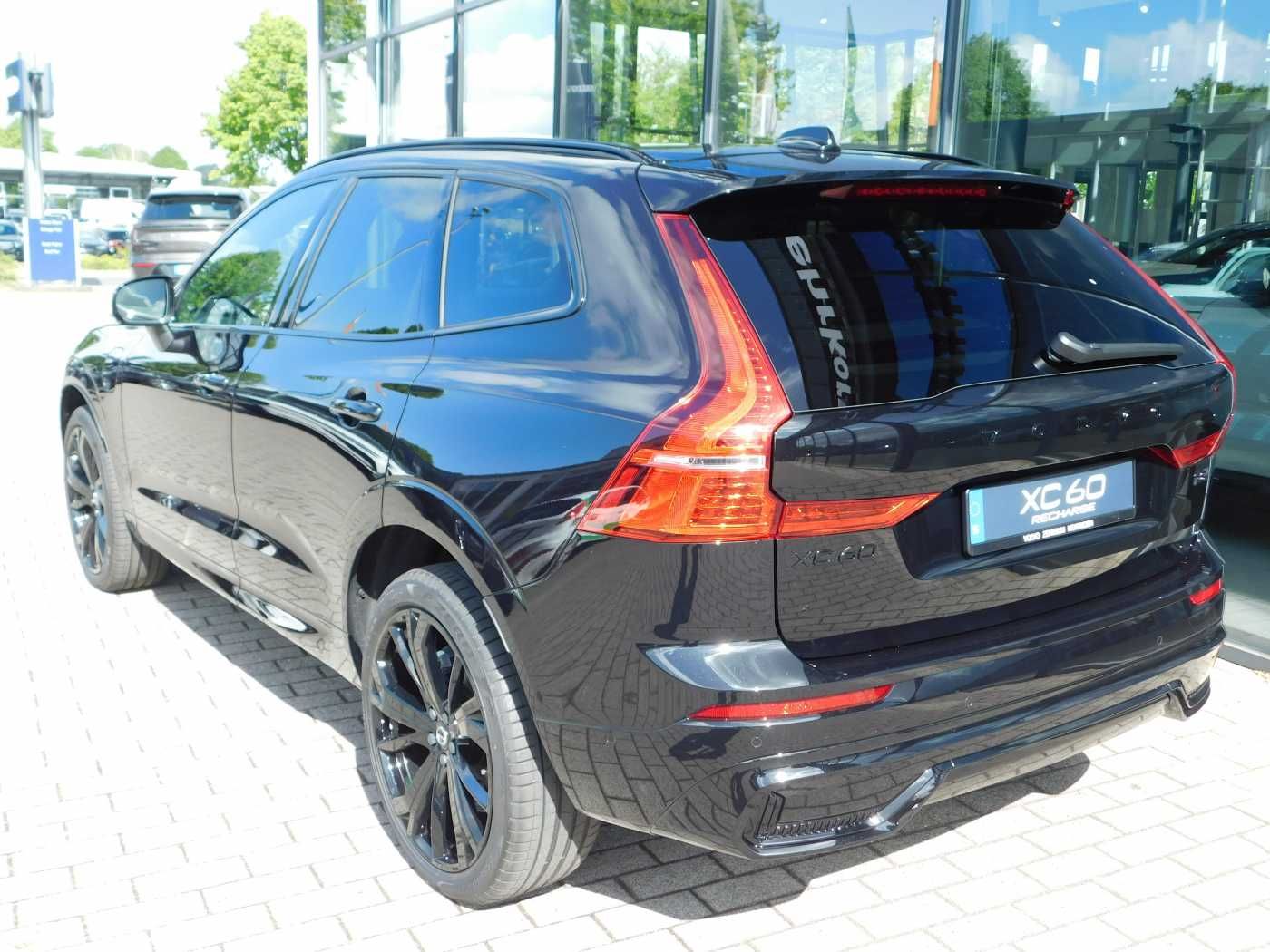 Fahrzeugabbildung Volvo XC60 Plug-In-Hybrid T8 AWD Plug-in Hybrid Plus B