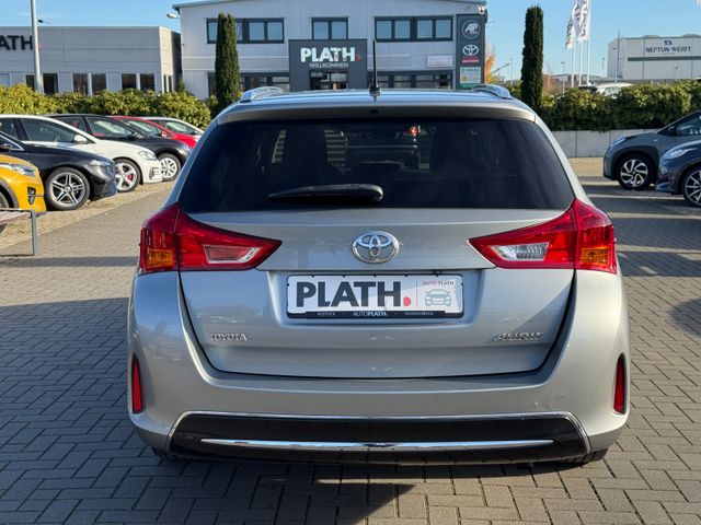 Toyota Auris  Touring Sports Life+