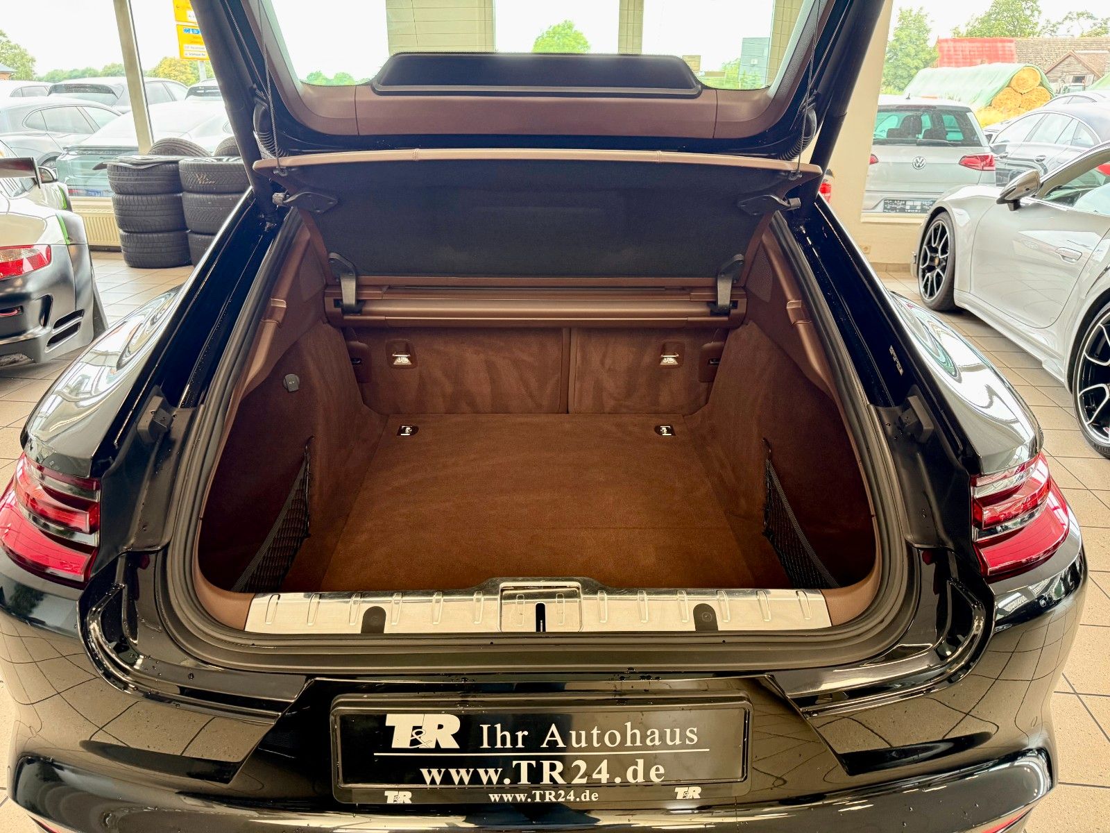 Fahrzeugabbildung Porsche Panamera Turbo PCCB/Panorama/SportDesign/ACC/DAB