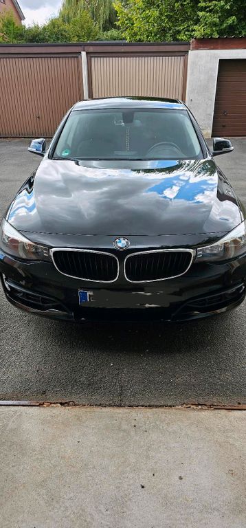 Image of BMW 320