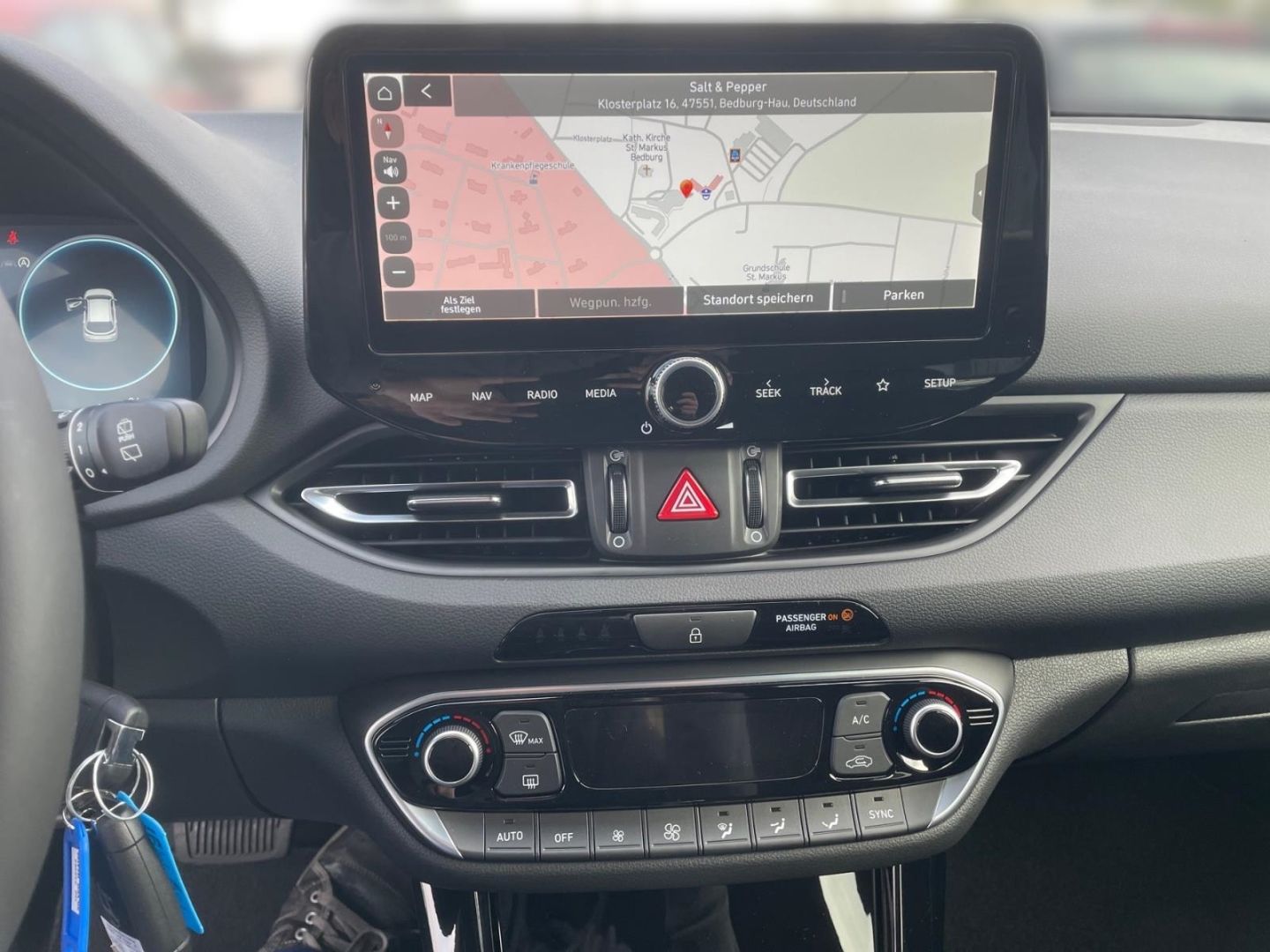 Fahrzeugabbildung Hyundai i30 1.0T Advantage Navigation  Sitzheizung