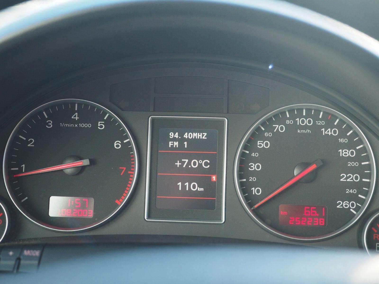 Audi Quattro 2004 — photo 7