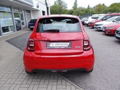 Fahrzeugabbildung Fiat 500 500 e RED Edition 42 kWh (118 PS)