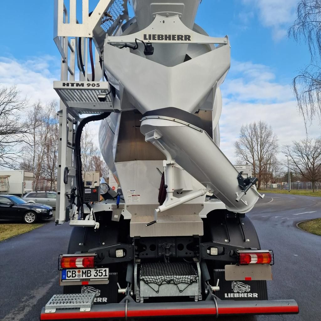 Fahrzeugabbildung Mercedes-Benz Arocs 3240 B Liebherr HTM 905 Rückfahrkamera