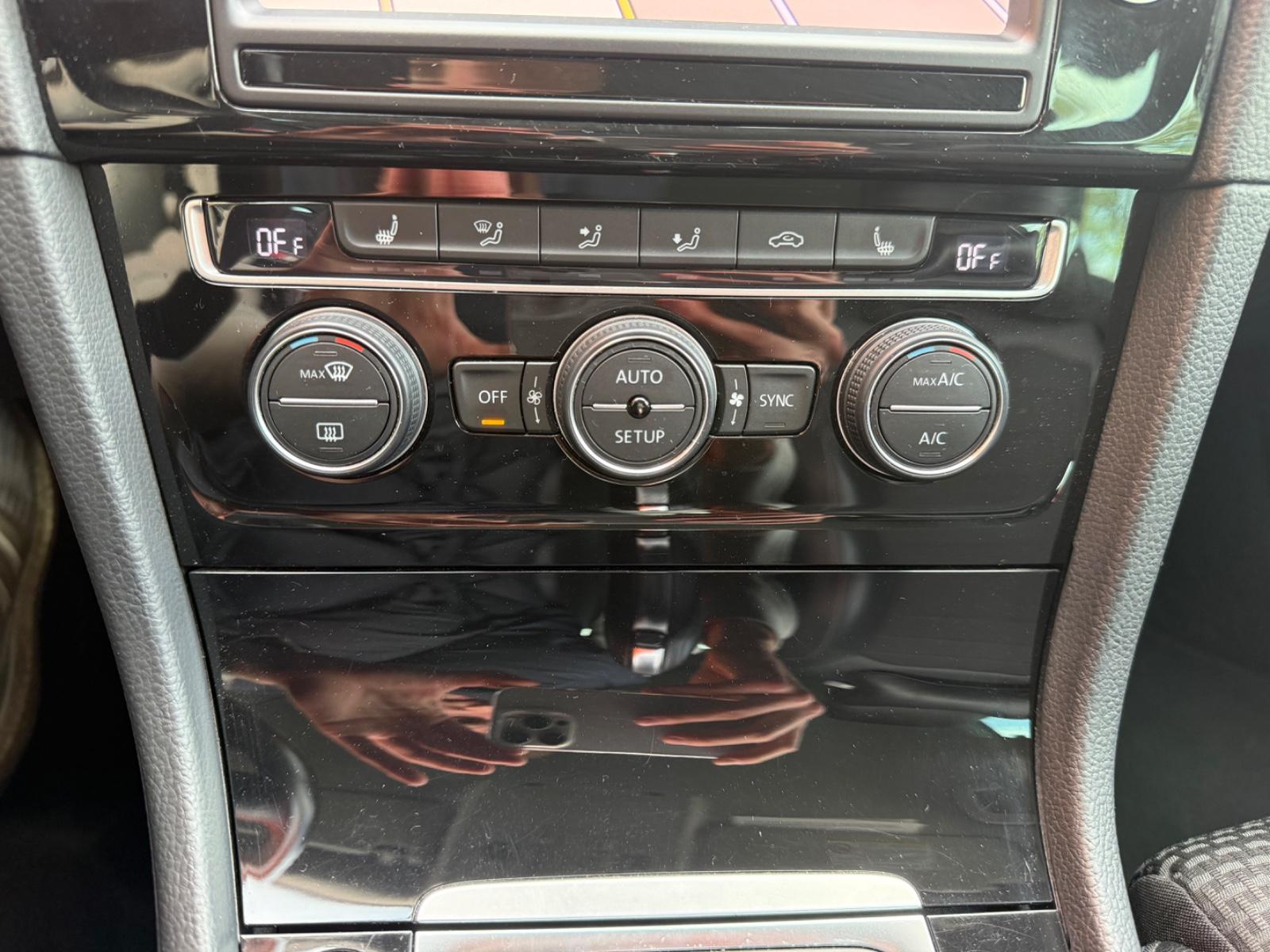 Volkswagen Golf VII Lim. Highline BMT=Leder-Kamera-AHK-=