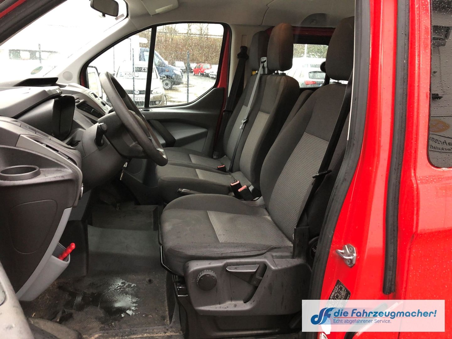 Fahrzeugabbildung Ford Transit Custom Kombi 300 L1 2.2 TDCi*8407 EXPORT