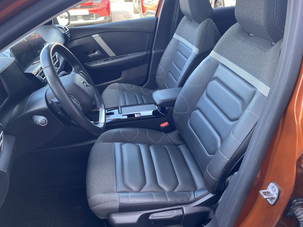 Fahrzeugabbildung Citroën C4 PureTech 130 *Automatik* SHINE *Park-Paket*