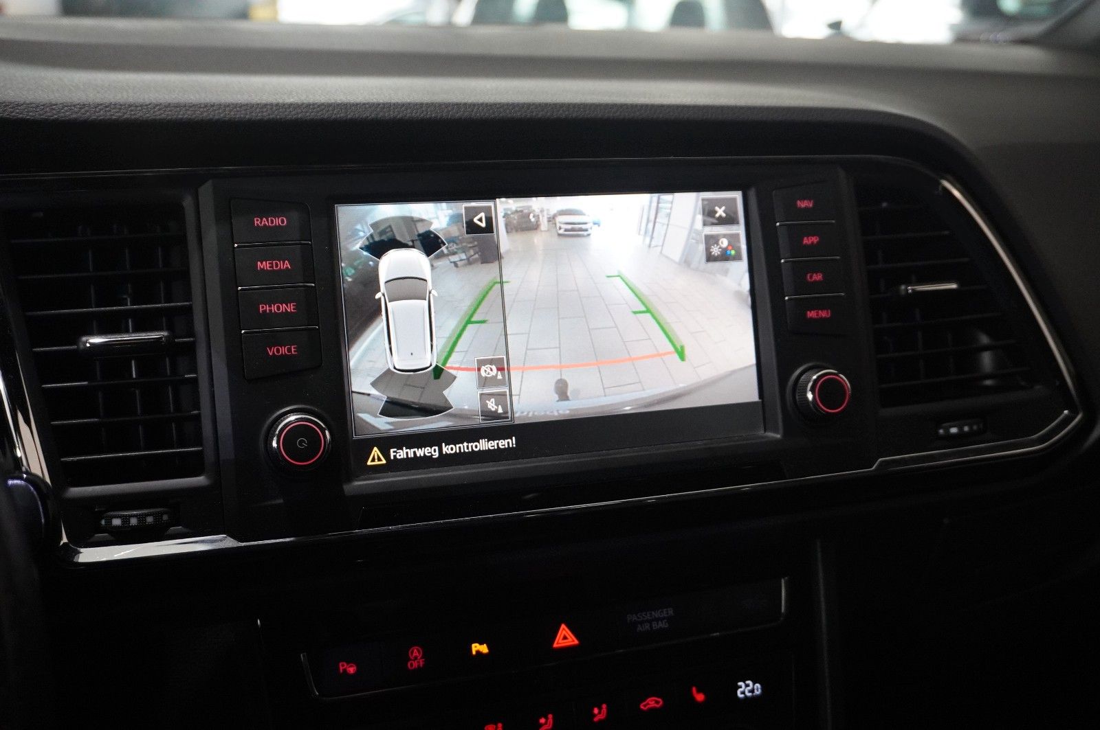 Fahrzeugabbildung SEAT Ateca 2.0 TDI FR SPORT DSG NAVI/LED/KAMERA/AHK