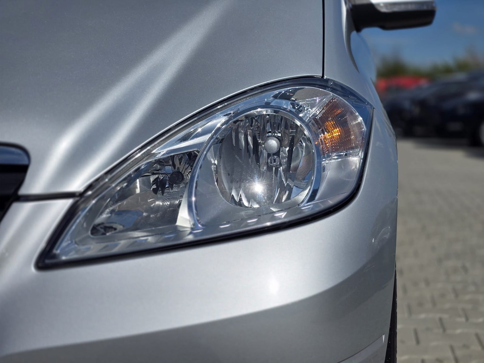 Fahrzeugabbildung Mercedes-Benz A 150 BlueEfficiency SHZ*BLUETOOTH*TÜV09-25