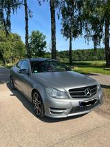 Mercedes-Benz C 250 Sport Coupé Autom. Sport - Mercedes-Benz C 250: Sport