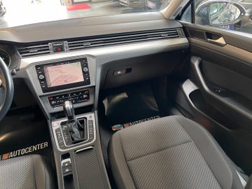 Volkswagen Passat Variant *LED*AHK*ACC*3ZONEN*1HAND*