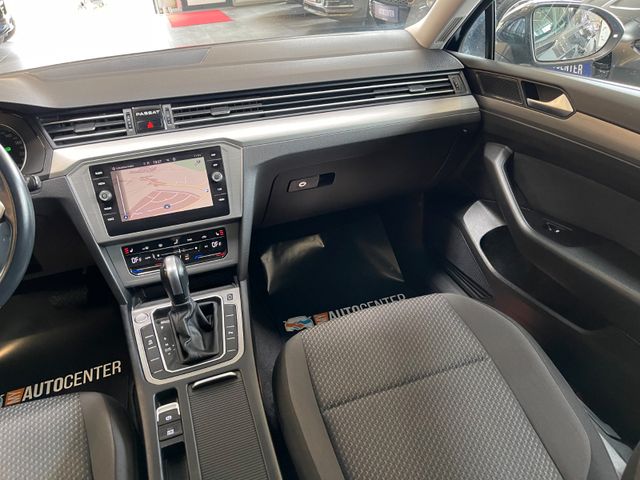 Volkswagen Passat Variant *LED*AHK*ACC*3ZONEN*1HAND*