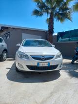 Opel Astra 1.7 CDTI 110CV 5 porte Cosmo NUOVISSI - Opel Astra mit Diesel-Antrieb: Limousine, 1.7