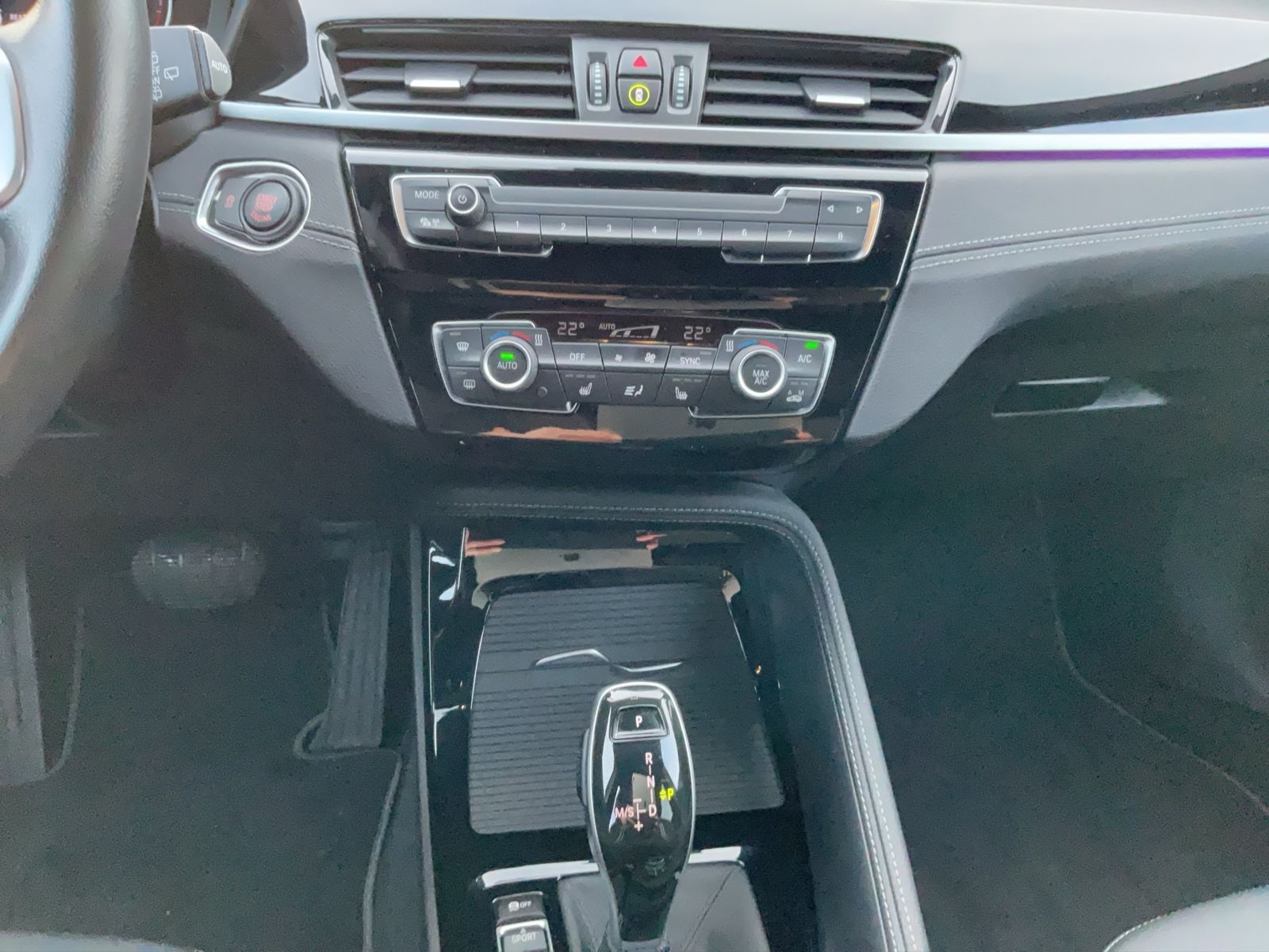 BMW X1 sDrive18d SPORT LINE AUTOMATIK NAVI AHK LED P foto 16