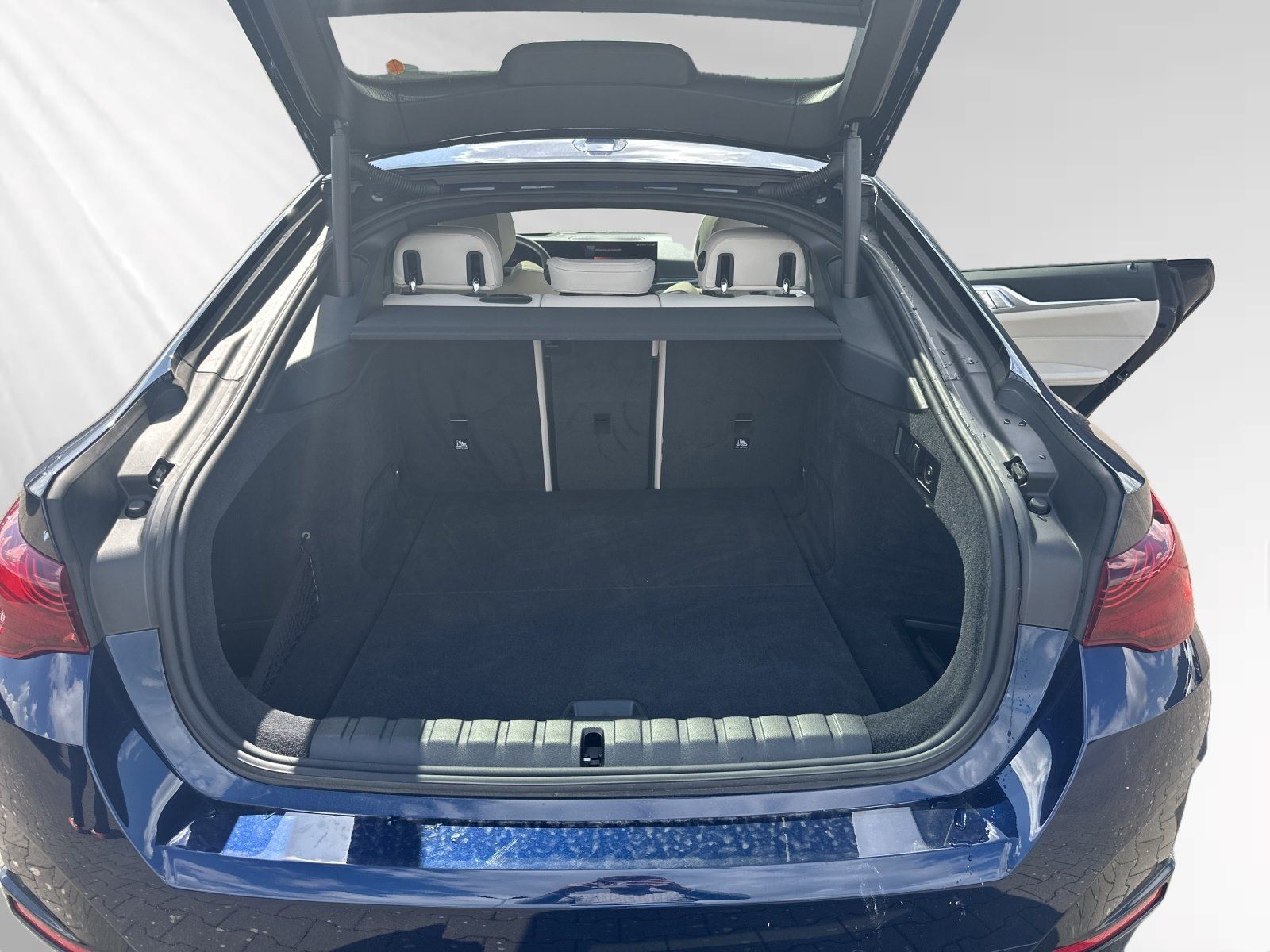 BMW i4 - Bild 16