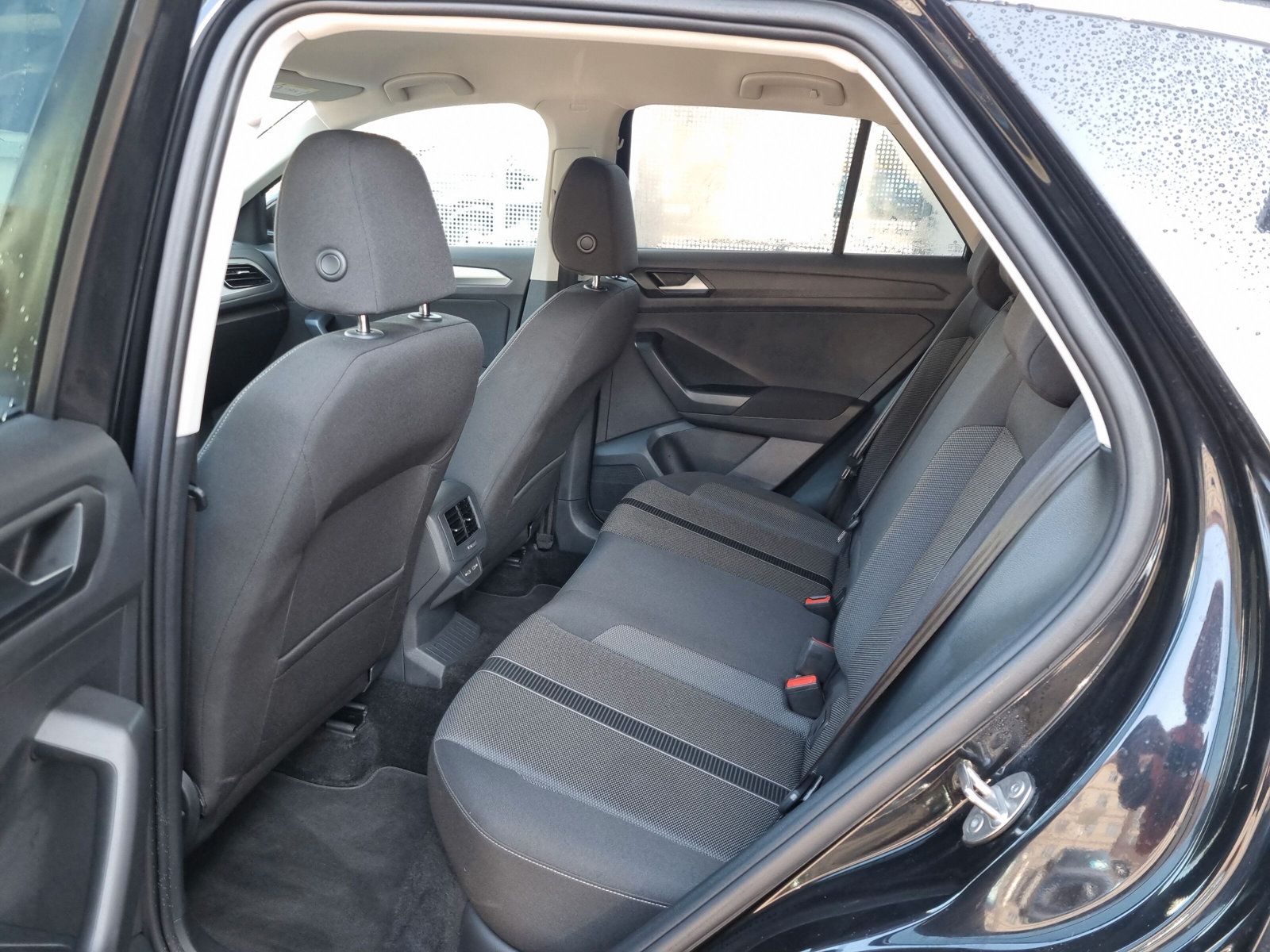 Volkswagen T-Roc - Bild 15