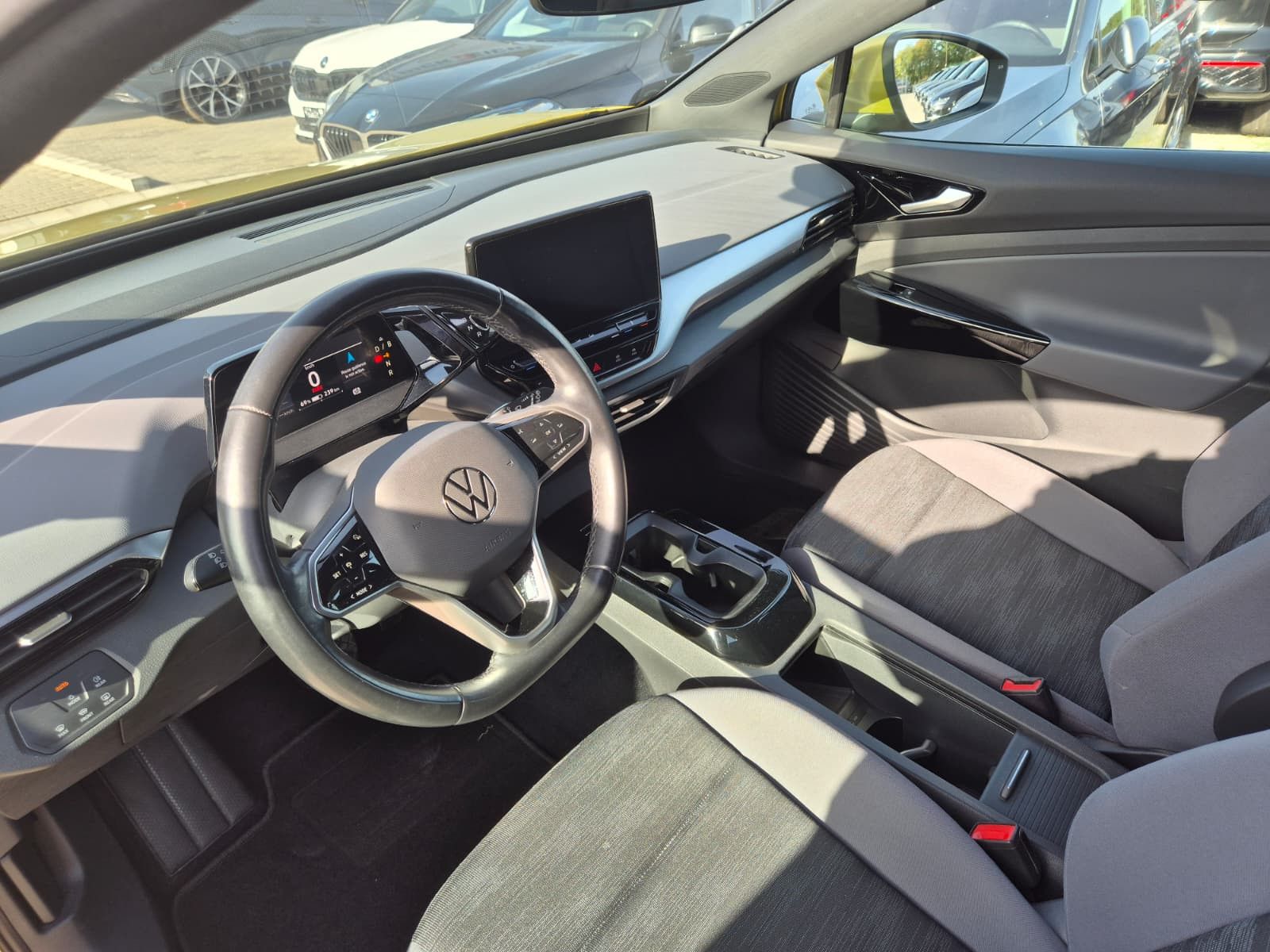 Fahrzeugabbildung Volkswagen ID.4 Pro Performance Life ACC*NAVI*AHK*LM 19"