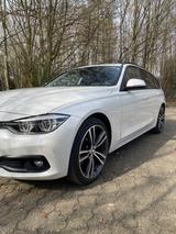 BMW 320d Touring Advantage Automatic  - BMW 320 Gebrauchtwagen in Düsseldorf