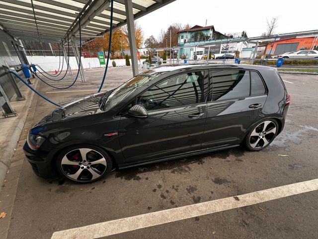 Volkswagen VW Golf 7 GTI DSG 336 Ps standhzg Kamera A...