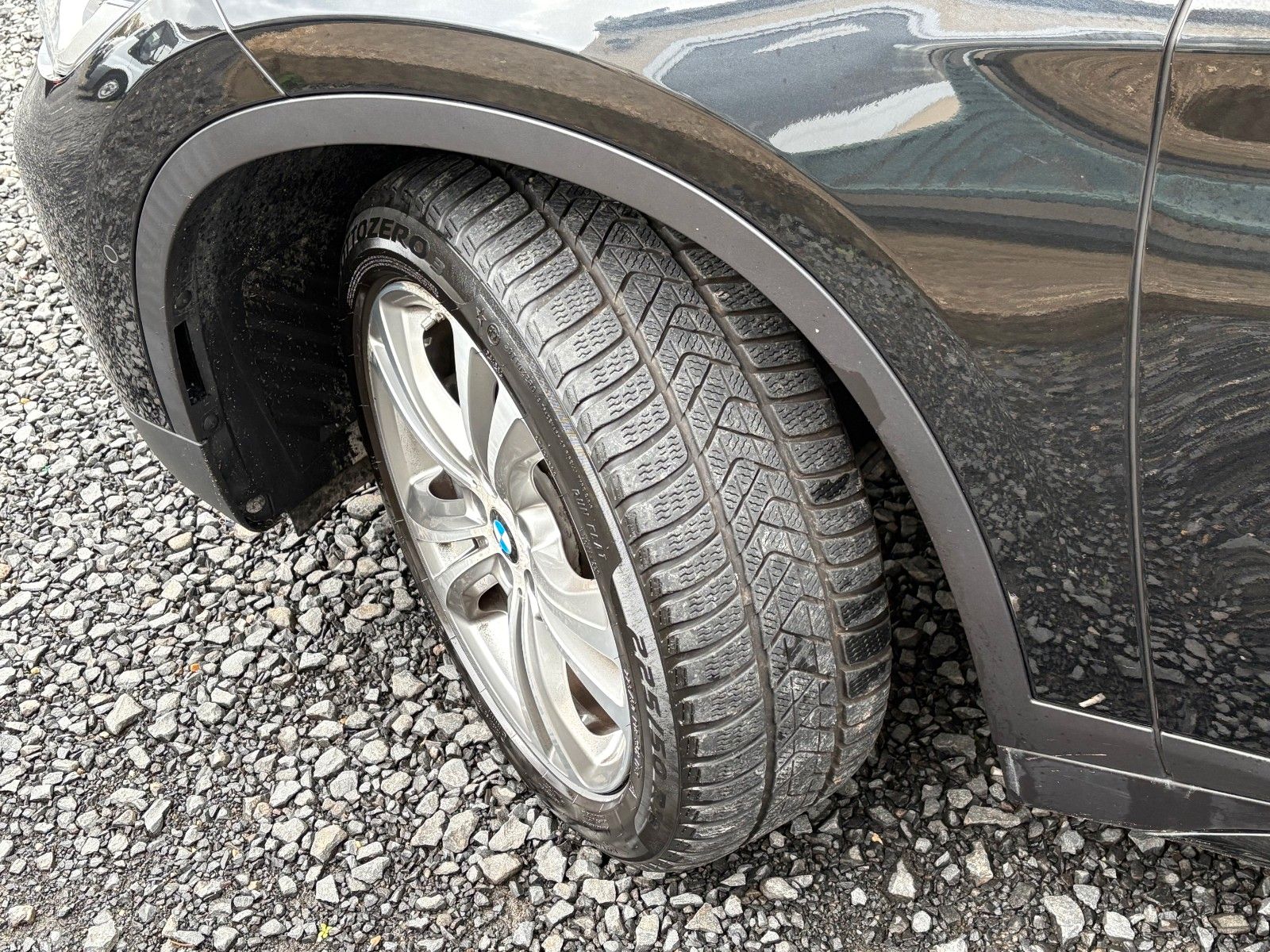 Fahrzeugabbildung BMW X1 xDrive25i Aut. SPORT LINE Navi LED HUD HiFi