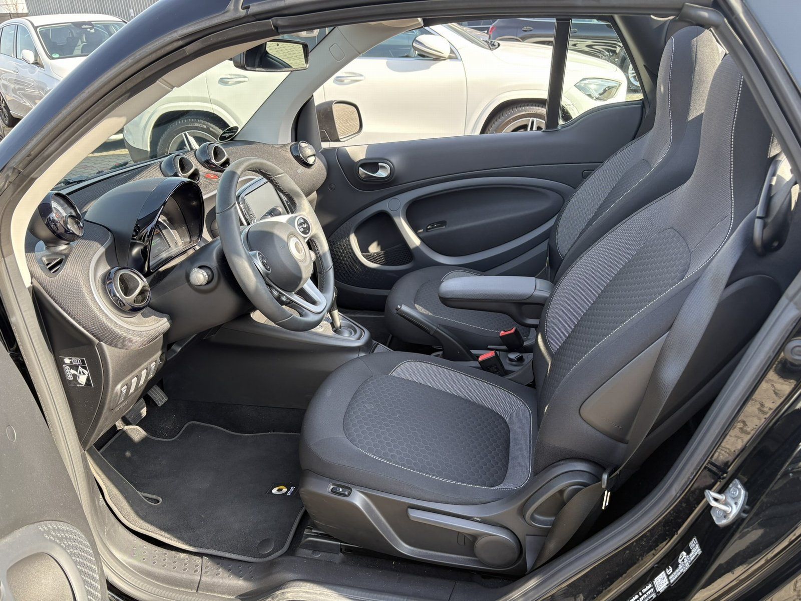 Fahrzeugabbildung Smart EQ*22kW*EXCLUSIVE*CABRIO*APPLE-CARPLAY*ANDROID*