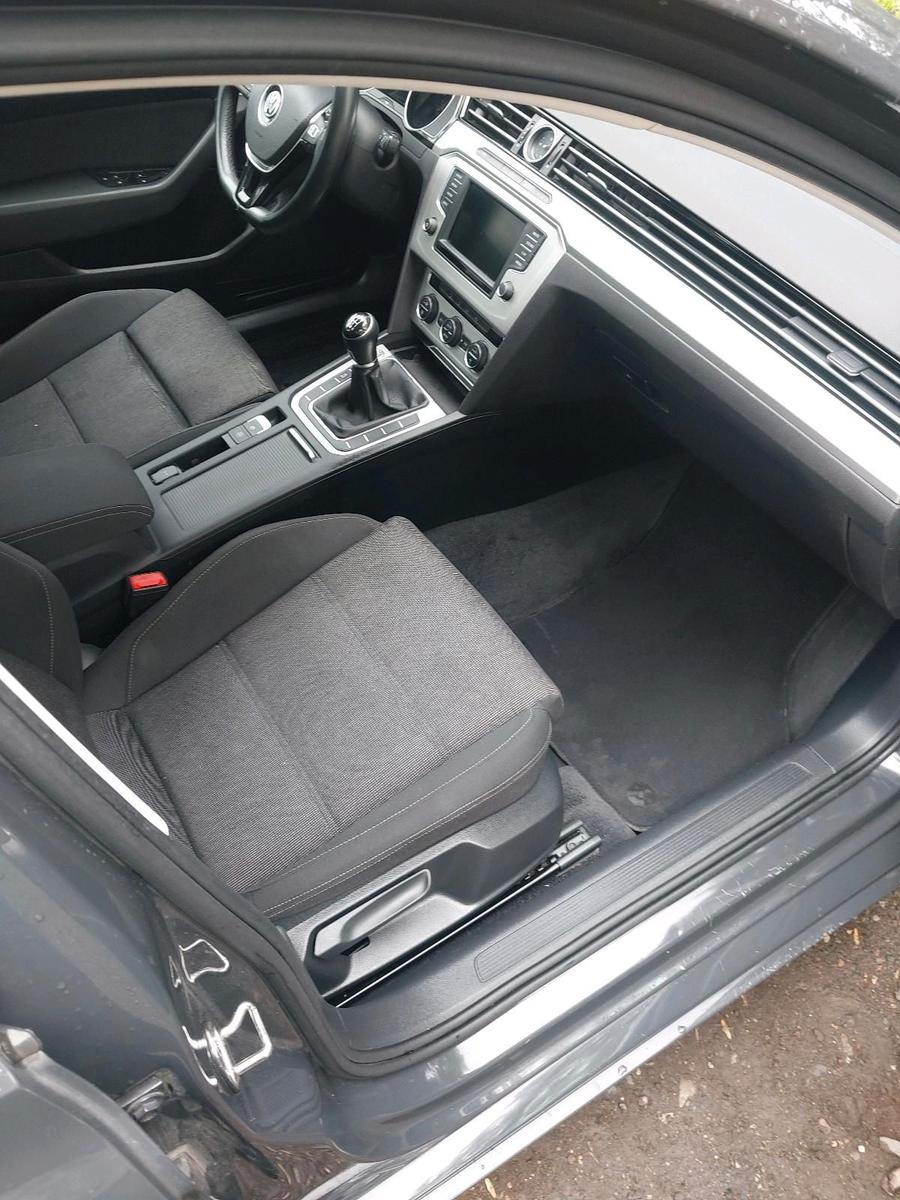 Volkswagen Passat 2015 — photo 13