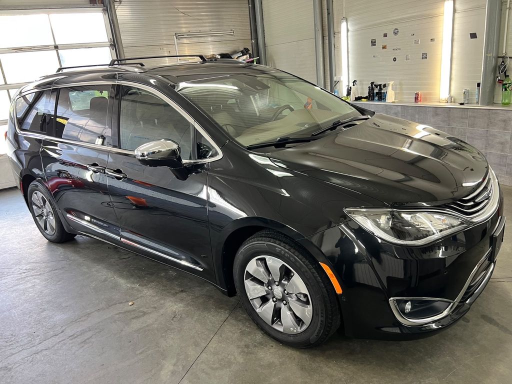 Image of Chrysler Pacifica
