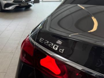 Mercedes E 220 - 7