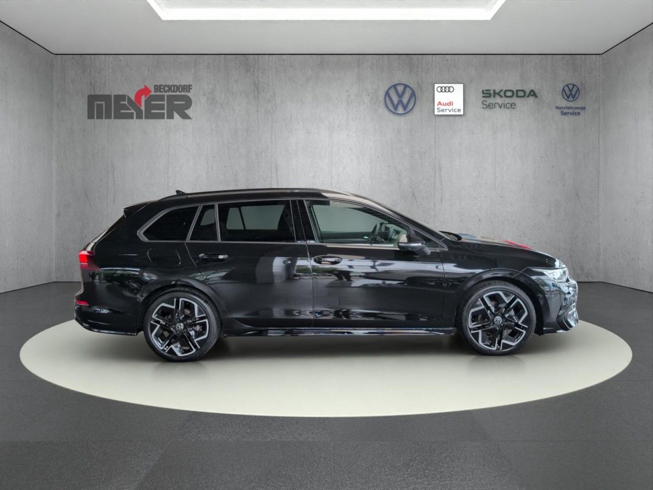 Golf Variant R-Line 1.5 eTSI DSG *Black Style*