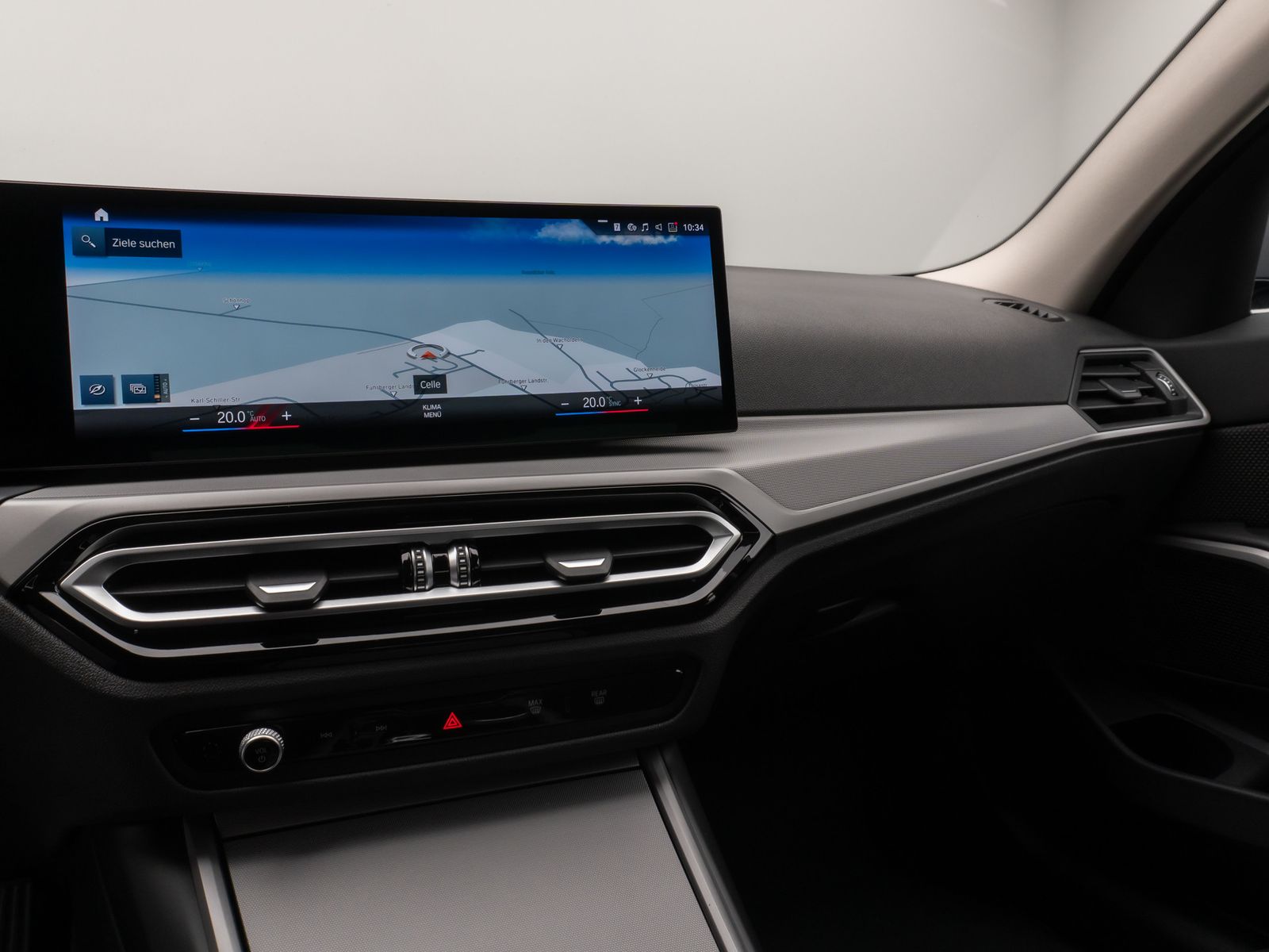 Fahrzeugabbildung BMW 320e DAB HUD Komfort LED Sport Stop&Go 17Zoll