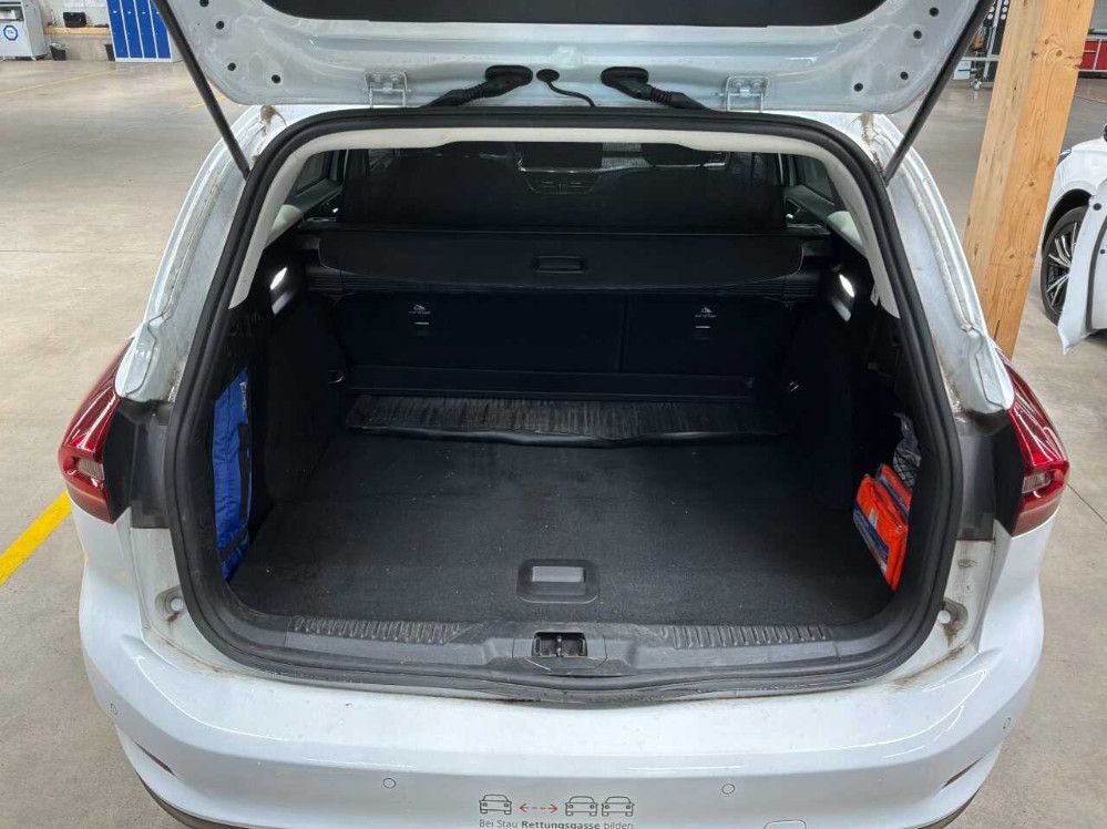 Fahrzeugabbildung Ford Focus T 1.5d AT8 Titan LED/ACC/NAVI/SHZ/RFK/AHK