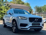 Volvo XC90 T8 R Design Plug-In Hybrid AWD Panorama HUD - Volvo XC90 aus 2019