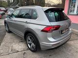 Volkswagen Tiguan R-Line 4Motion /Virtual/ACC/Spurhalte/ - VW Tiguan Gebrauchtwagen in Wuppertal