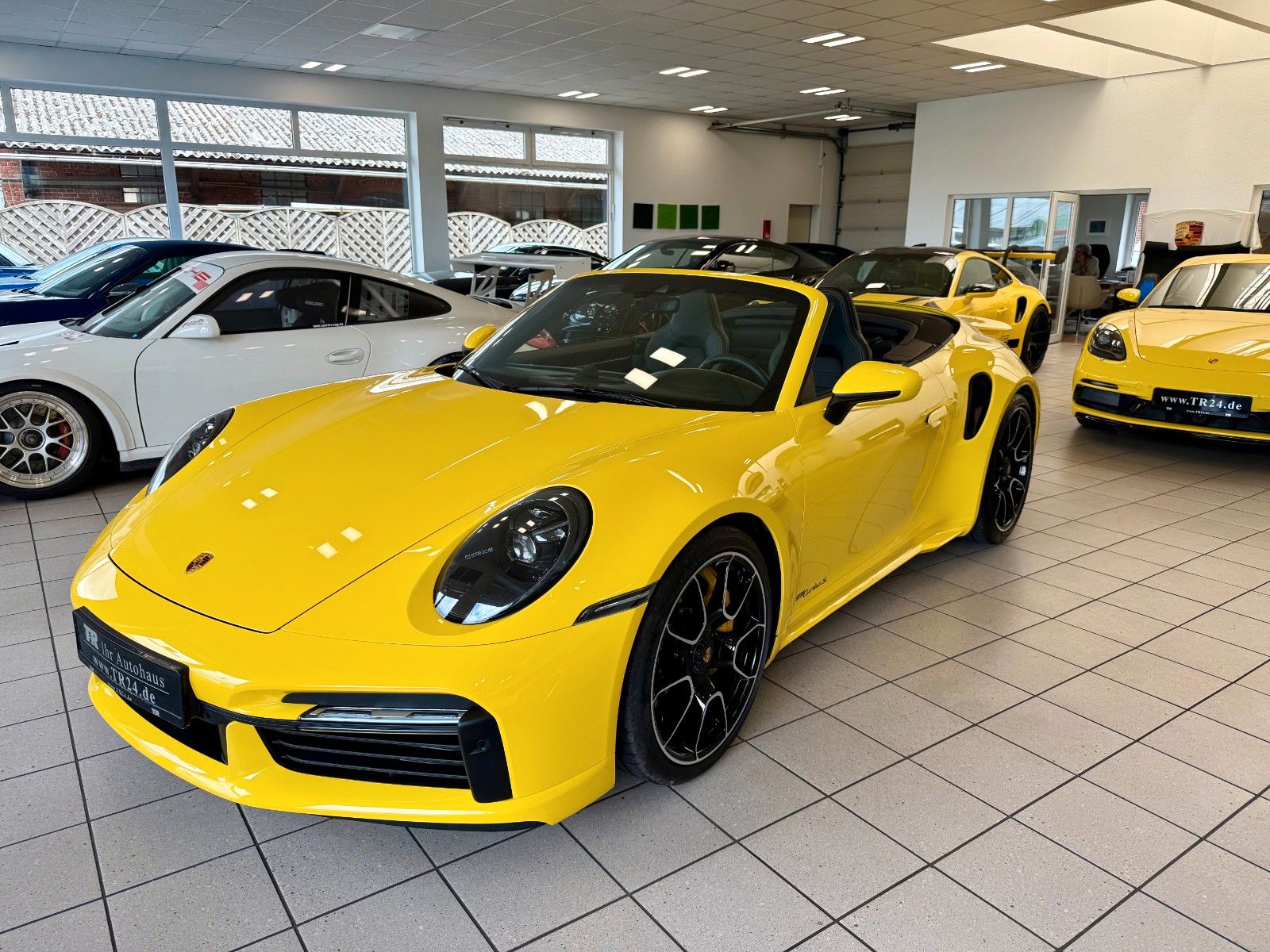 Fahrzeugabbildung Porsche 911 992 Turbo S Cabrio LIFT/InnoDrive/SAA