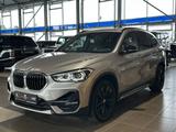BMW X1 18d Sport Line S-Drive Navi TeilLeder SHZ LED - BMW X1: Drive